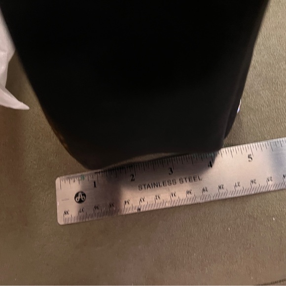 💯% authentic LV material on this new bag! - Picture 6 of 7